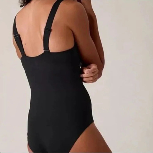 Athleta Square Neck V Cup One Piece Swimsuit Womens 36B/C Black Slimming - Picture 2 of 13